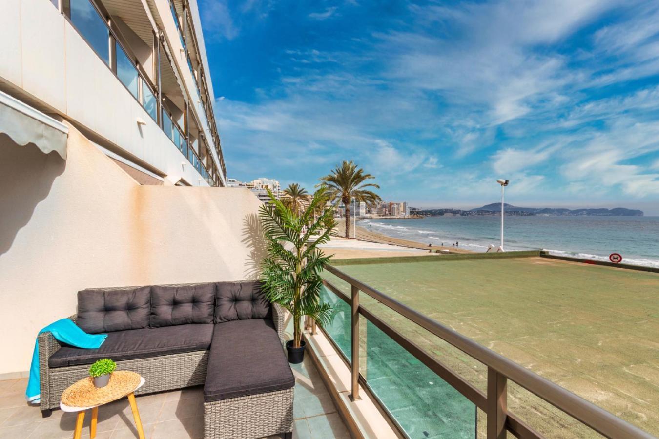 Apartamento Frentemar 1 By Costa Carpediem كاليبي المظهر الخارجي الصورة
