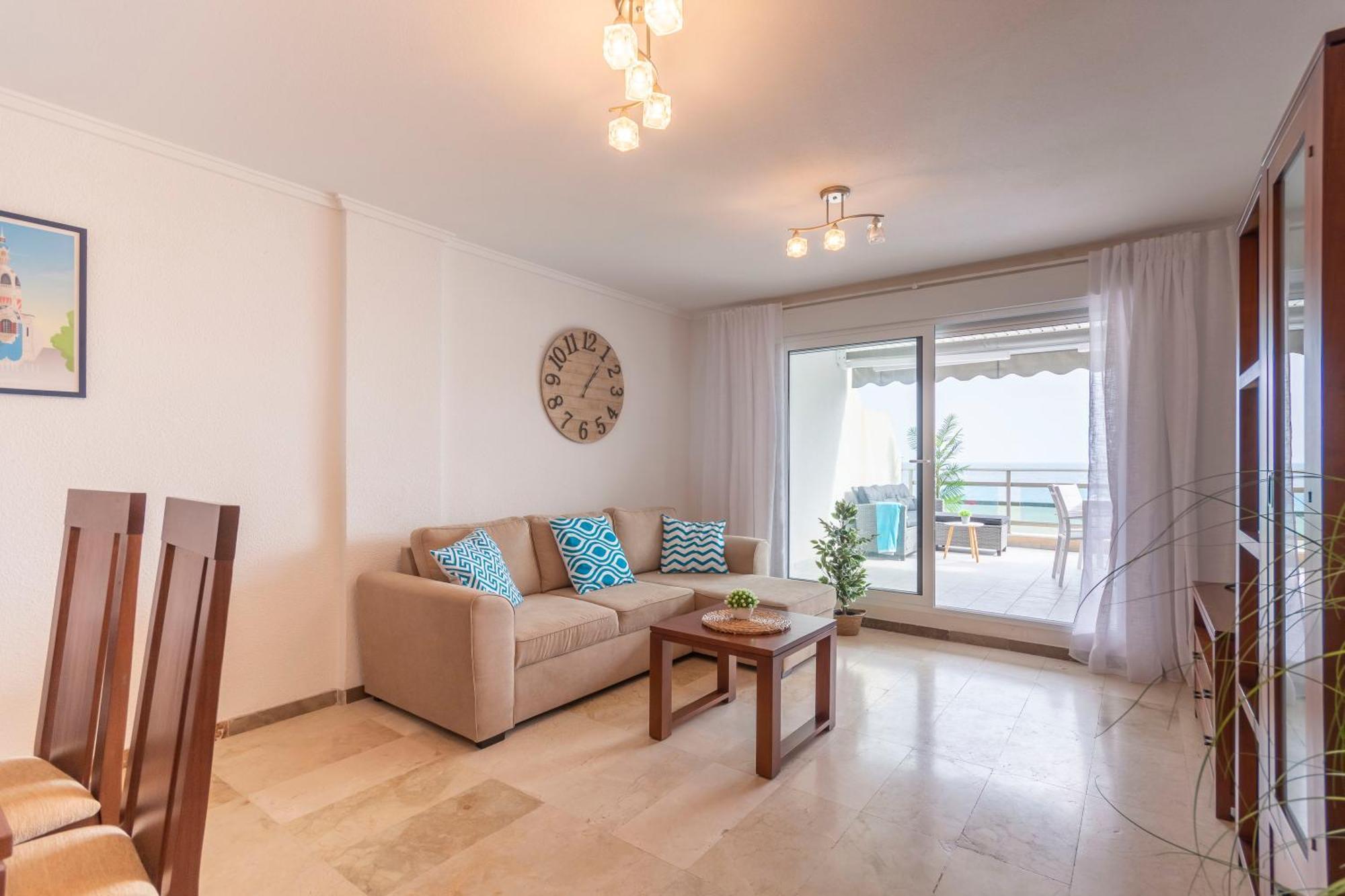 Apartamento Frentemar 1 By Costa Carpediem كاليبي المظهر الخارجي الصورة