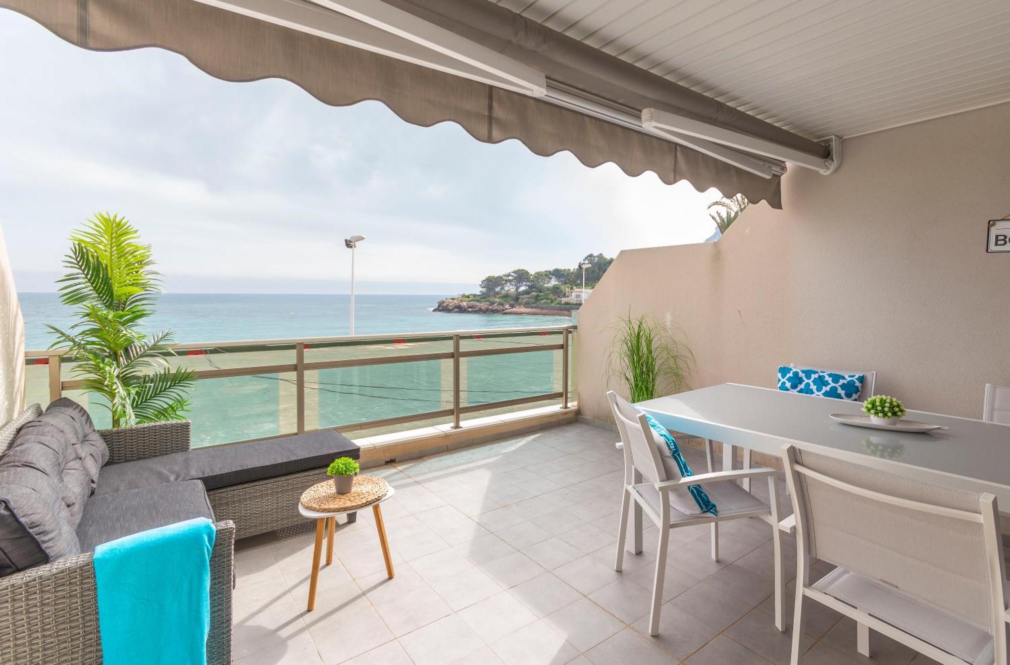 Apartamento Frentemar 1 By Costa Carpediem كاليبي المظهر الخارجي الصورة
